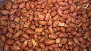 Peanuts shelled
