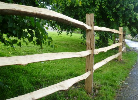 Chestnut Fencing. Cleft Chestnut Rails