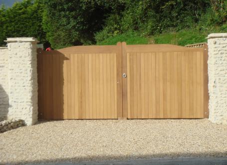 Wooden Entrance Gates. Border Door - Curved Top