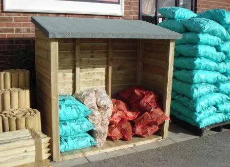 Brights Log Store - Featheredge