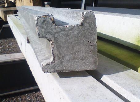 Concrete fence corner post