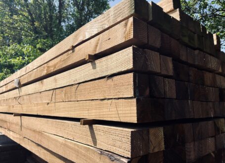 Tanalised Posts from the side