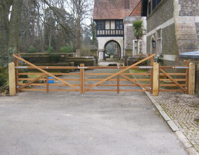 Turned Heel Gate in Iroko Hardwood